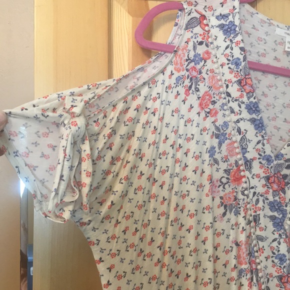 Top - Picture 2 of 3